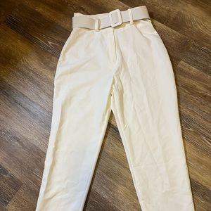 Boohoo white trouser shorts size 6